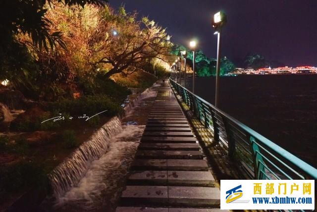 南宁和柳州,到底哪座城市的夜景才可以称得上“广西...(图5) 南宁和柳州,到底哪座城市的夜景才可以称得上“广西...(图5)