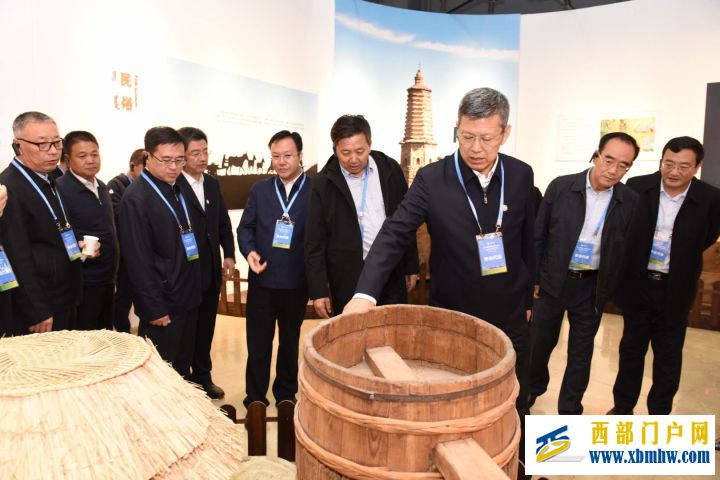 内蒙古赤峰市召开第二届旅游产业发展大会(图2) 内蒙古赤峰市召开第二届旅游产业发展大会(图2)