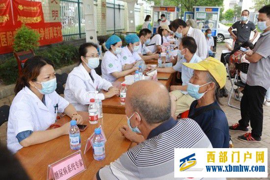 桂林医学院全科医学院开展暑期三下乡社会实践活动(图1) 桂林医学院全科医学院开展暑期三下乡社会实践活动(图1)