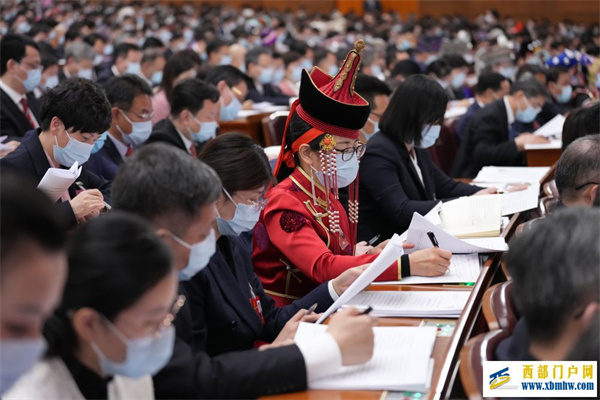 镜观·两会丨盛会开幕(图16) 镜观·两会丨盛会开幕(图16)