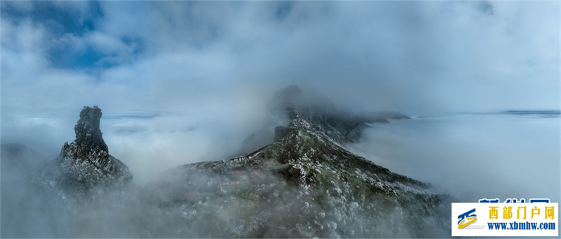 贵州梵净山:迎来立冬后首场雾凇景观(图2) 贵州梵净山:迎来立冬后首场雾凇景观(图2)