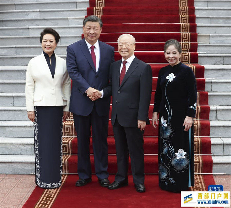 习近平同越共中央总书记阮富仲举行会谈(图4) 习近平同越共中央总书记阮富仲举行会谈(图4)