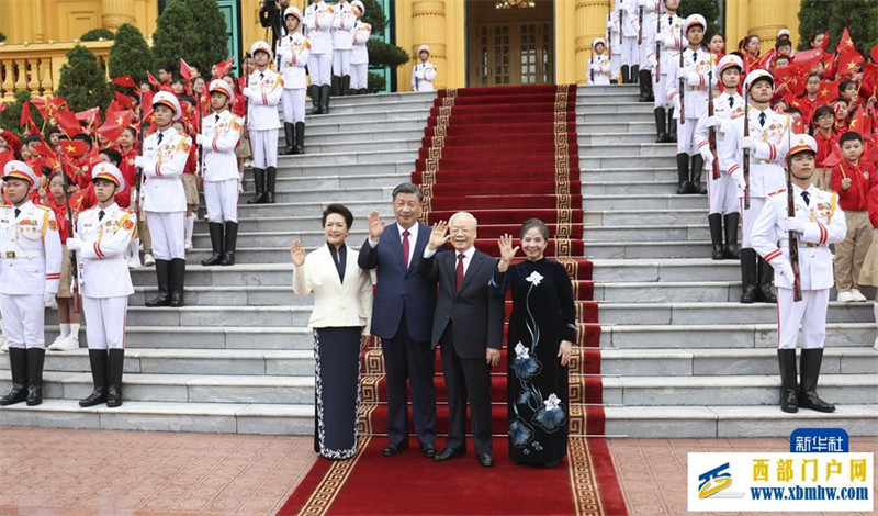 习近平同越共中央总书记阮富仲举行会谈(图5) 习近平同越共中央总书记阮富仲举行会谈(图5)