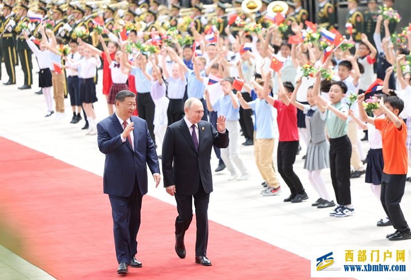 习近平同俄罗斯总统普京会谈(图3) 习近平同俄罗斯总统普京会谈(图3)