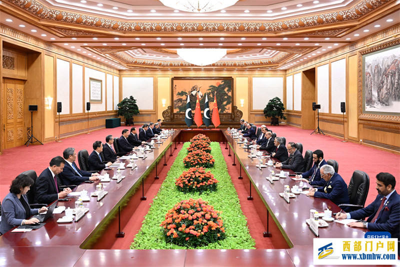 习近平会见巴基斯坦总理夏巴兹(图2) 习近平会见巴基斯坦总理夏巴兹(图2)