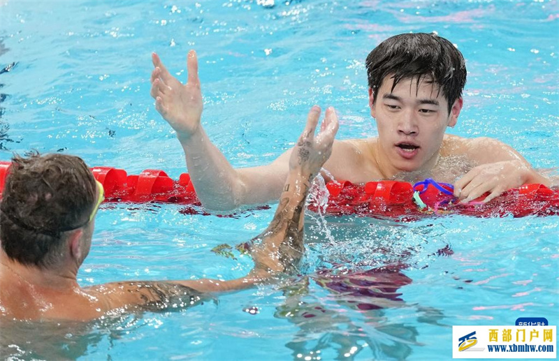 男子100米自由泳决赛:中国选手潘展乐夺冠(图31) 男子100米自由泳决赛:中国选手潘展乐夺冠(图31)