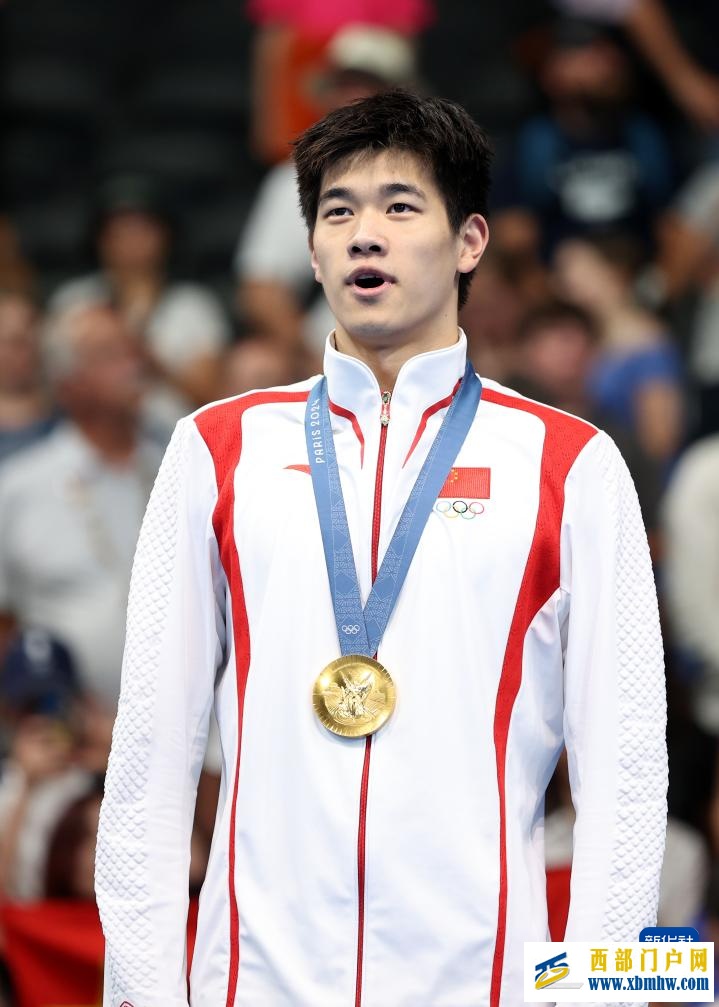 男子100米自由泳决赛:中国选手潘展乐夺冠(图32) 男子100米自由泳决赛:中国选手潘展乐夺冠(图32)