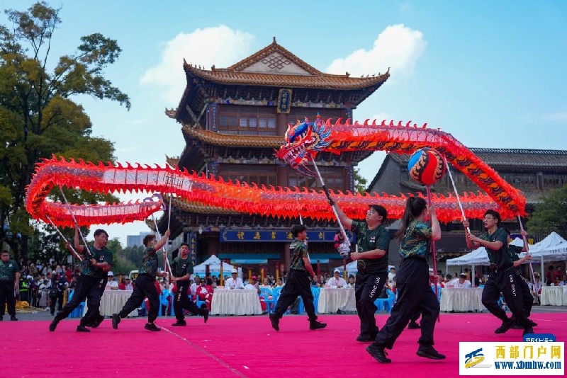第二届传统体育国际交流大赛舞龙舞狮比赛落幕(图4) 第二届传统体育国际交流大赛舞龙舞狮比赛落幕(图4)