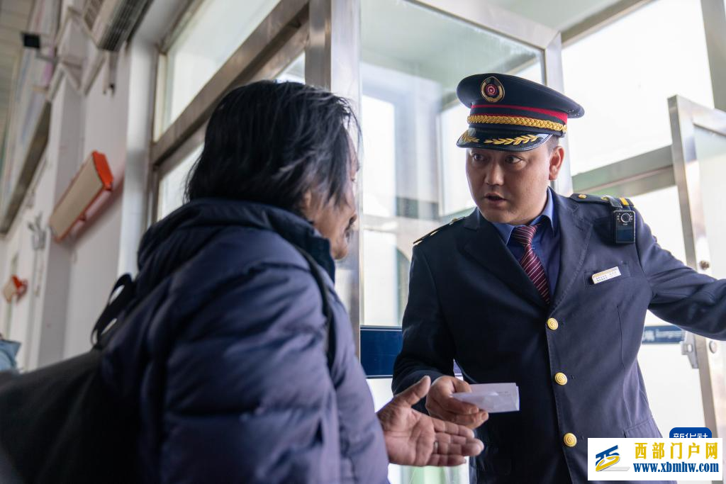 青藏铁路那曲站:20年累计到发旅客近900万人次(图4) 青藏铁路那曲站:20年累计到发旅客近900万人次(图4)