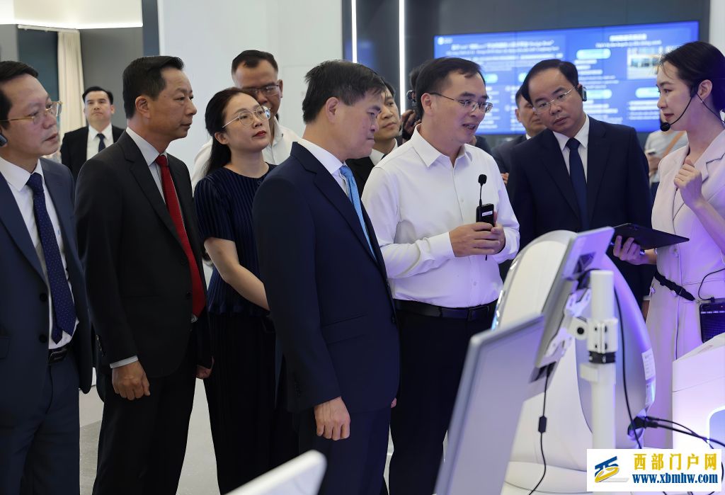 越南广宁省代表团访问广西共话交流合作(图2) 越南广宁省代表团访问广西共话交流合作(图2)