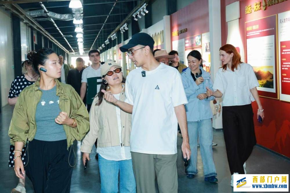 新时代•发现中国|外媒团走进阿坝 感受生态人文之美 (图6) 文章配图-1