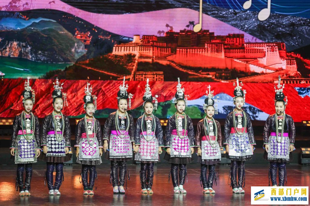 “大美中国·西部如歌”国际音乐故事会在重庆举行(图3) “大美中国·西部如歌”国际音乐故事会在重庆举行(图3)