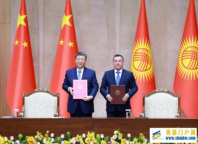 习近平同吉尔吉斯斯坦总统扎帕罗夫会谈(图5) 习近平同吉尔吉斯斯坦总统扎帕罗夫会谈(图5)