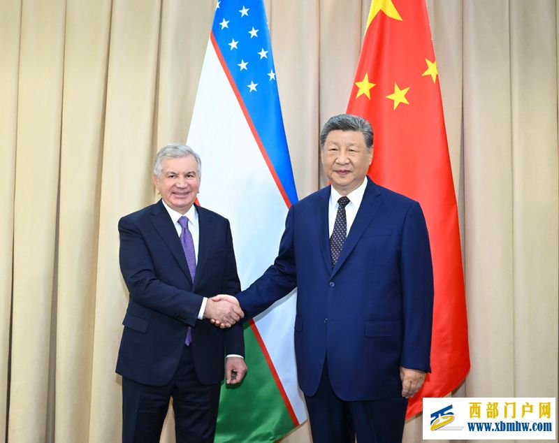 习近平会见乌兹别克斯坦总统米尔济约耶夫(图1) 习近平会见乌兹别克斯坦总统米尔济约耶夫(图1)