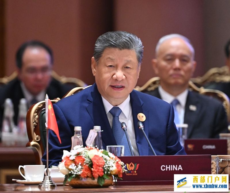 习近平出席金砖国家领导人第十八次会晤第一阶段会议并发表重要讲话(图1)